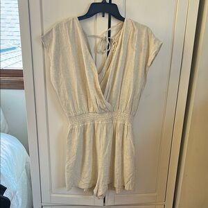 Cream Wrap Romper- gorgeous Hem & Tread size Medium with pockets!!! Brand new